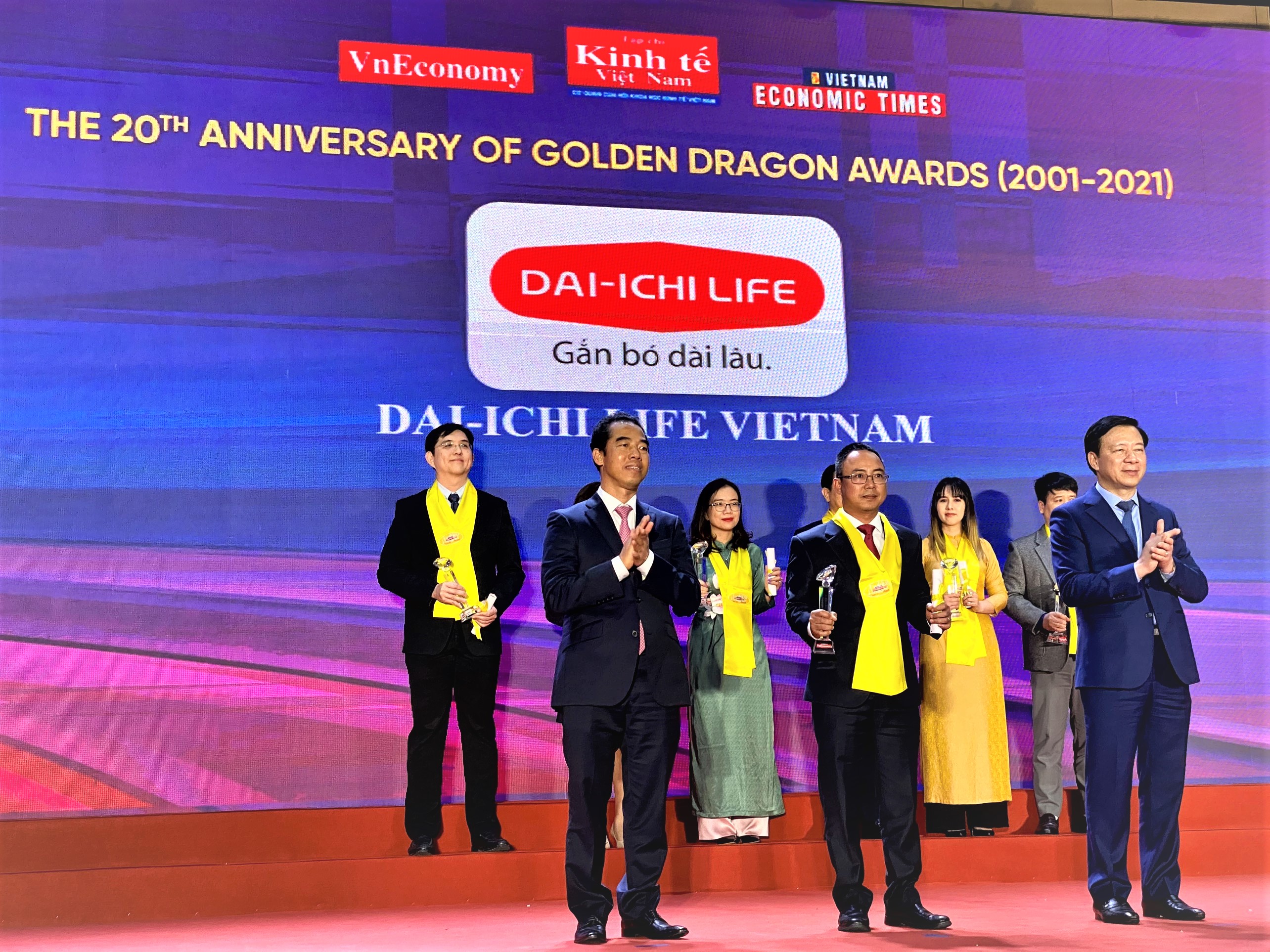 Dai-ichi Life Việt Nam được vinh danh lần thứ 12 liên tiếp tại Chương trình Rồng Vàng
